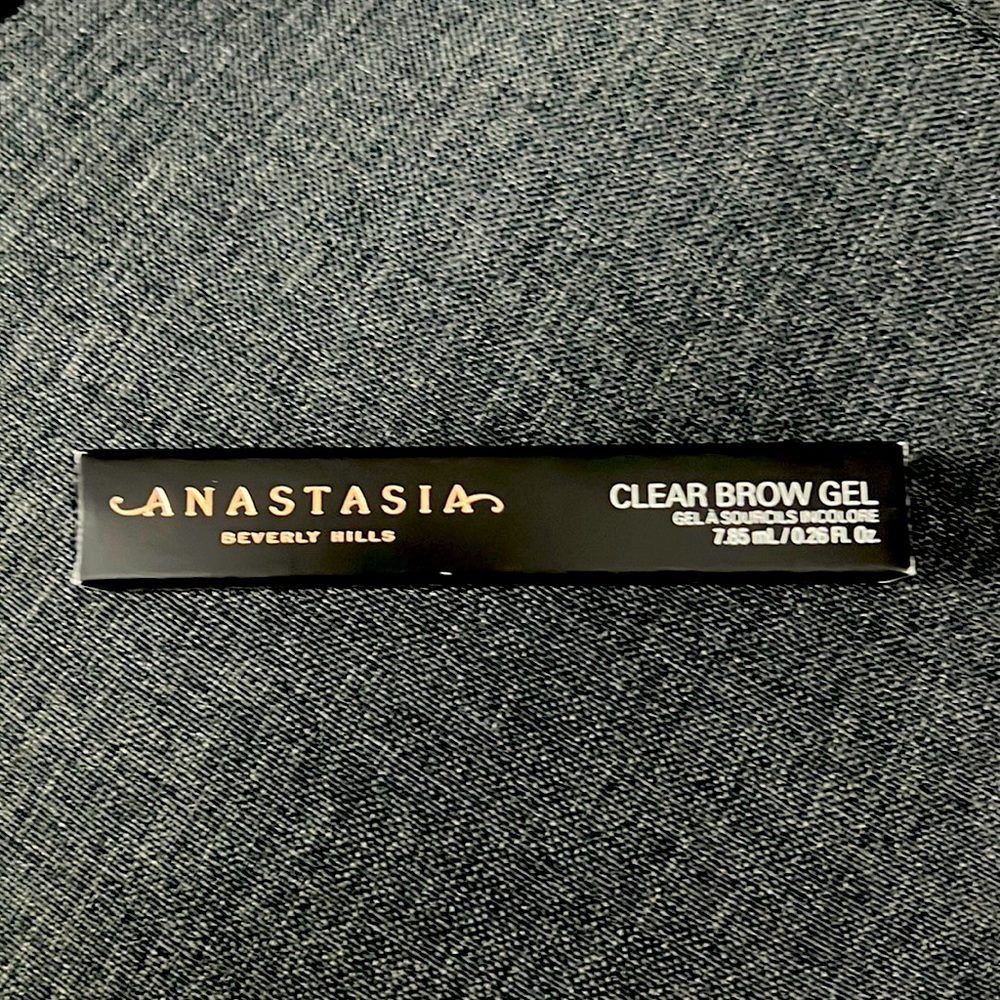 Anastasia clear blow gel